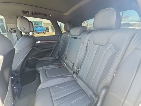Used 2025 Audi Q5 e Premium Plus w/ Premium Plus Package image 20