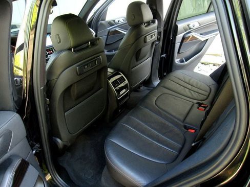 Used 2020 BMW X5 xDrive40i w/ M Sport Package image 29