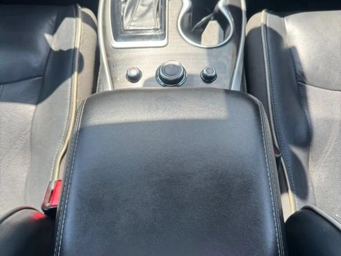 Used 2019 INFINITI QX60 Luxe w/ Essential Package FWD image 32