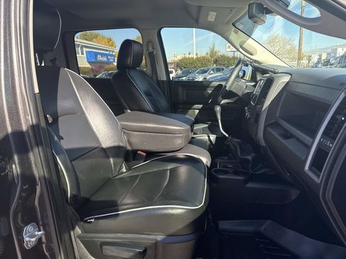 Used 2018 RAM 2500 Tradesman w/ Chrome Appearance Group image 21