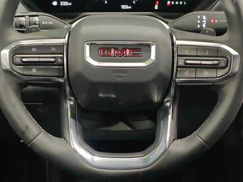 Used 2025 GMC Acadia Elevation w/ Elevation Premium Package FWD image 5
