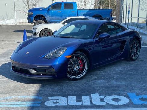Used 2021 Porsche 718 Cayman GTS image 9