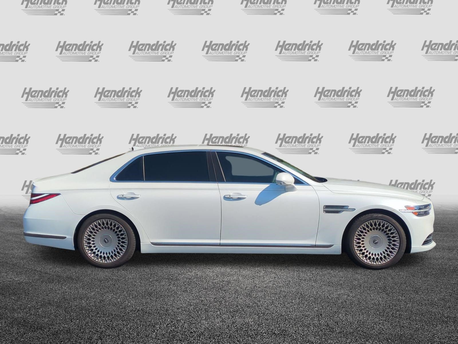 Used 2022 Genesis G90 5.0 Ultimate RWD image 10