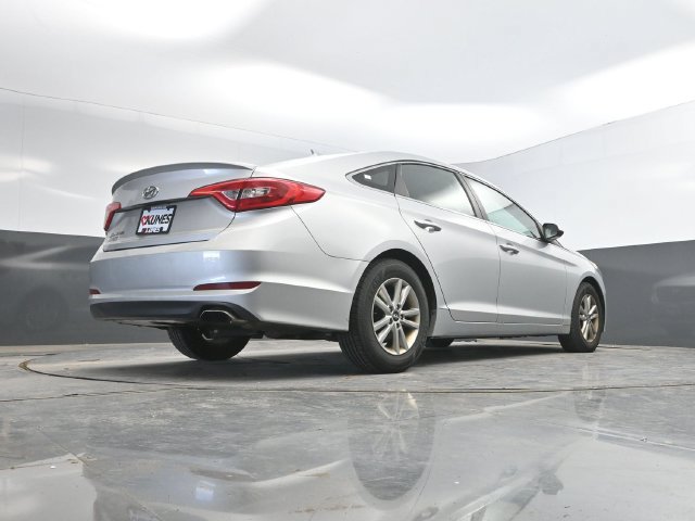 Used 2015 Hyundai Sonata SE FWD image 24