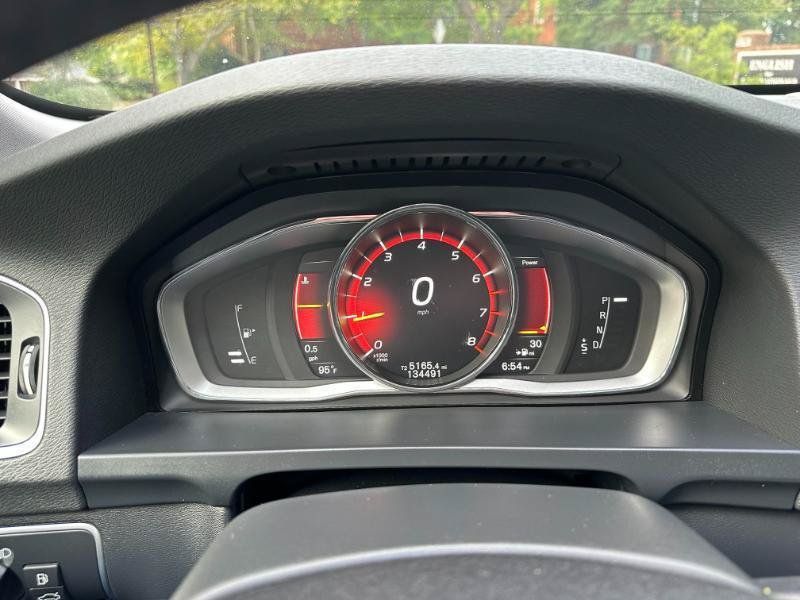 Used 2017 Volvo V60 T5 Cross Country w/ Convenience Package AWD/4WD image 25