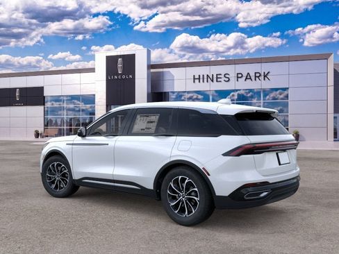 New 2026 Lincoln Nautilus Premier AWD/4WD image 4
