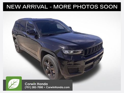 Used 2023 Jeep Grand Cherokee L Altitude AWD/4WD image 1