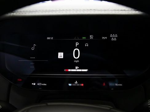 New 2025 Land Rover Range Rover Long Wheelbase SE image 18