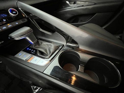 Used 2022 Hyundai Elantra SEL w/ Convenience Package image 19