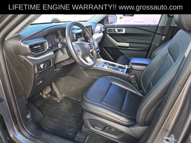 Used 2023 Ford Explorer XLT w/ Equipment Group 202A AWD/4WD image 14