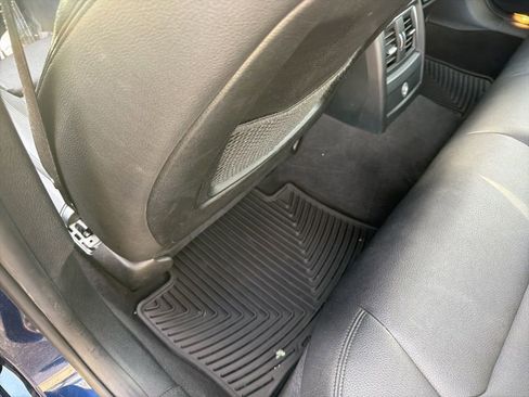 Used 2017 BMW 330i xDrive Sedan w/ Premium Package image 13