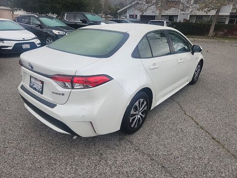 Used 2021 Toyota Corolla LE w/ Carpet Mat Package (TMS) image 5