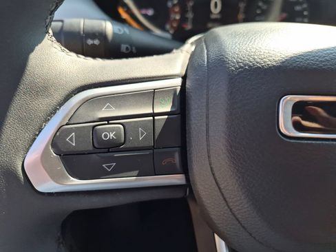 Used 2023 Jeep Compass Limited AWD/4WD image 12