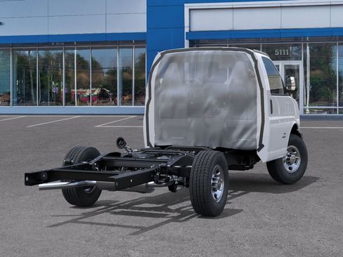New 2026 Chevrolet Express 3500 w/ Power Convenience Package RWD image 4
