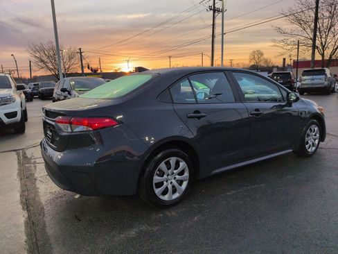 Certified 2025 Toyota Corolla LE image 5