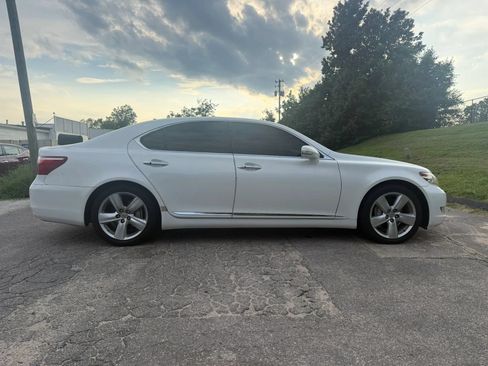 Used 2010 Lexus LS 460 RWD image 5