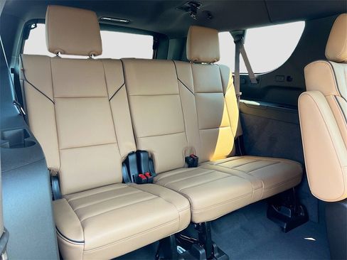 New 2025 Cadillac Escalade ESV Premium Luxury w/ Touring Package image 30