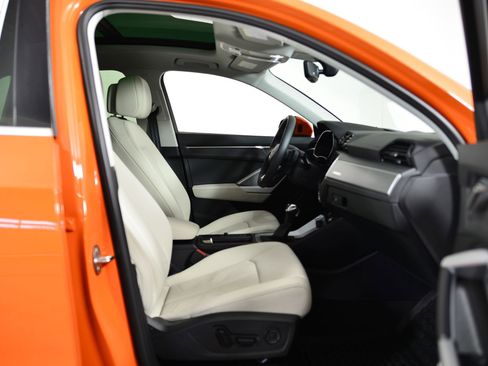 Used 2025 Audi Q3 2.0T Premium w/ Convenience Package image 19