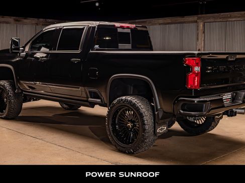 Used 2024 Chevrolet Silverado 2500 High Country w/ High Country Premium Package image 7