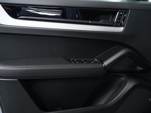 New 2026 Porsche Cayenne S image 6