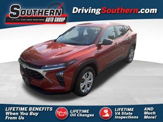 Used 2024 Chevrolet Trax LS w/ Driver Confidence Package FWD 360° Tour