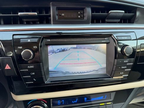 Used 2016 Toyota Corolla LE image 22