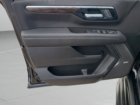 New 2026 Chevrolet Suburban LT w/ Comfort Package RWD image 20