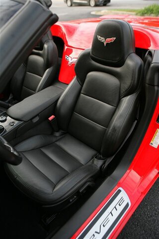 Used 2013 Chevrolet Corvette 427 w/ 1SB Preferred Equipment Group RWD image 21