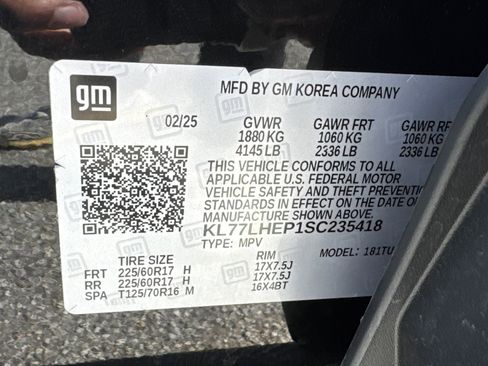 Used 2025 Chevrolet Trax LT w/ LT Convenience Package image 32