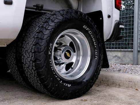 Used 2019 Chevrolet Silverado 3500 LTZ w/ Duramax Plus Package image 52