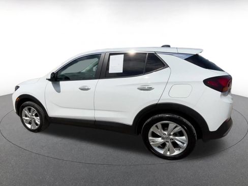 Used 2025 Buick Encore GX Preferred AWD/4WD image 10