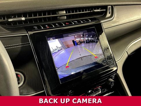 Used 2023 Jeep Grand Cherokee L Laredo AWD/4WD image 14