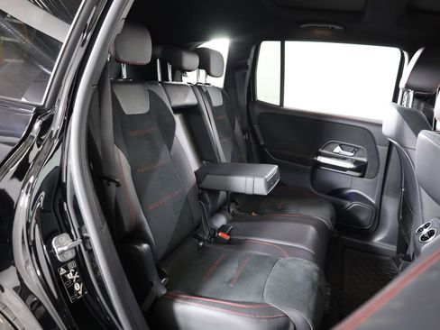 Used 2023 Mercedes-Benz GLB 250 4MATIC image 56