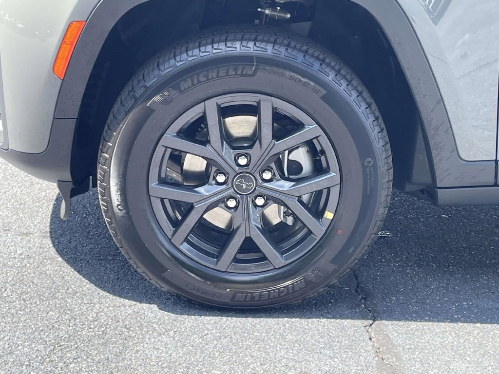 New 2027 Jeep Grand Cherokee Altitude RWD image 13