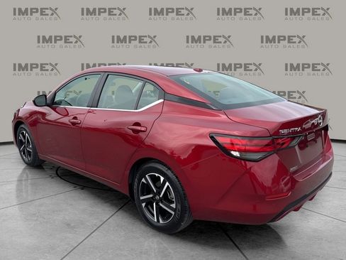 Used 2024 Nissan Sentra SV image 3