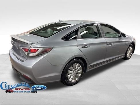 Used 2016 Hyundai Sonata SE image 4