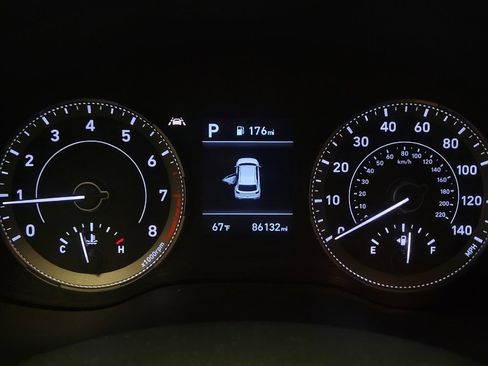Used 2021 Hyundai Venue SEL FWD image 23