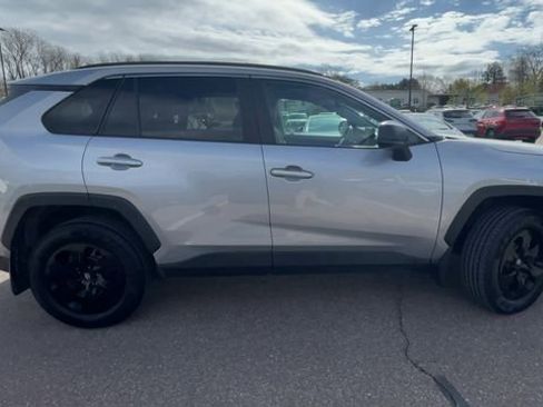 Certified 2021 Toyota RAV4 LE AWD/4WD image 9