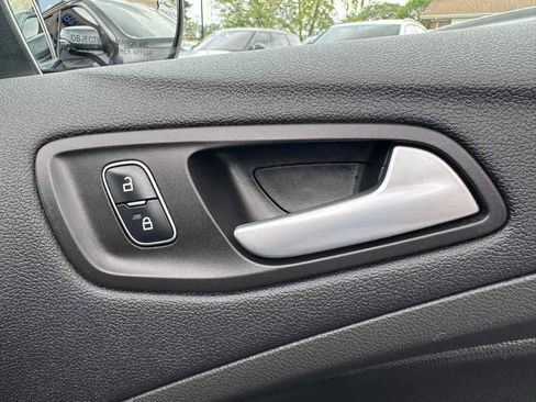 Used 2017 Ford Escape SE w/ Equipment Group 201A AWD/4WD image 33