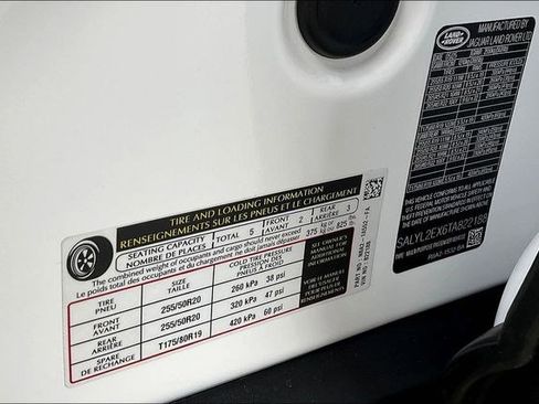 New 2026 Land Rover Range Rover Velar Dynamic SE image 8