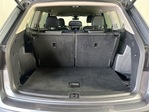 Used 2025 Volkswagen Atlas SE FWD image 30