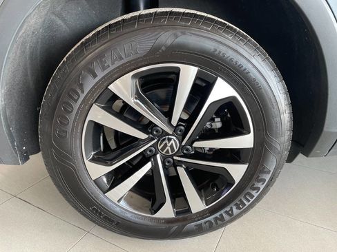 Used 2022 Volkswagen Tiguan S image 14