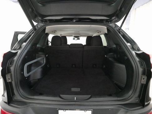 Used 2015 Jeep Cherokee Latitude w/ Comfort/Convenience Group image 10