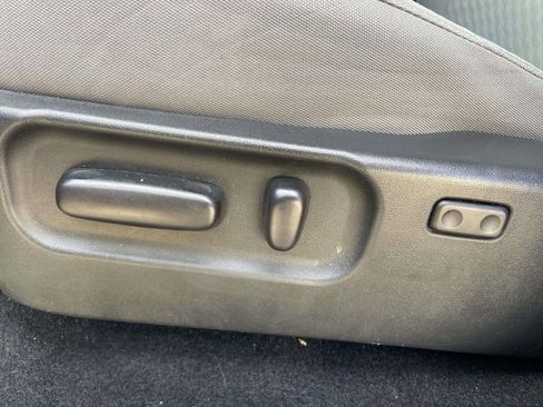 Used 2022 Toyota Tacoma SR5 w/ Technology Package image 16