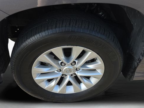 Used 2018 Lexus GX 460 Premium w/ Premium Package image 10