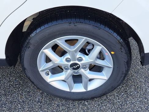 New 2025 Kia Soul LX image 23