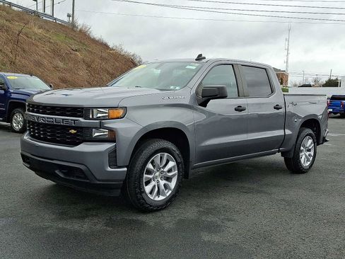 Used 2021 Chevrolet Silverado 1500 Custom image 3