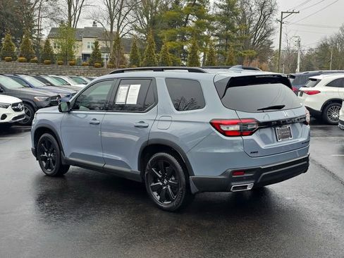 Used 2025 Honda Pilot Black Edition image 13