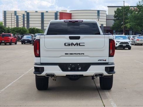 Used 2025 GMC Sierra 1500 AT4 w/ AT4 Premium Package AWD/4WD image 6