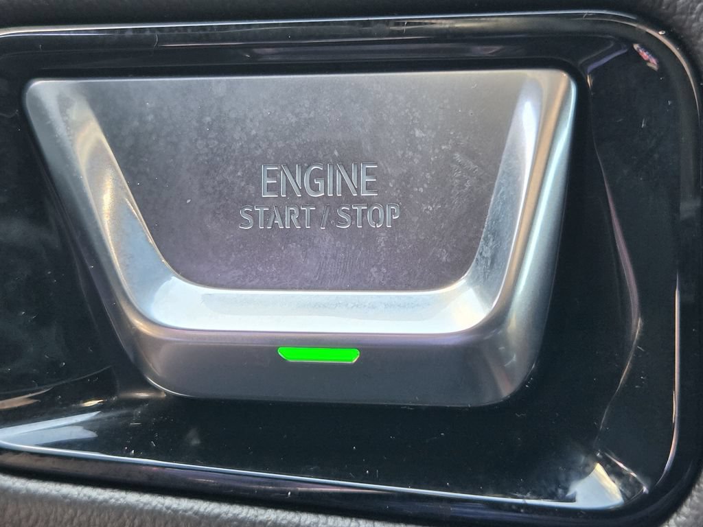 Used 2025 GMC Yukon Denali AWD/4WD image 21